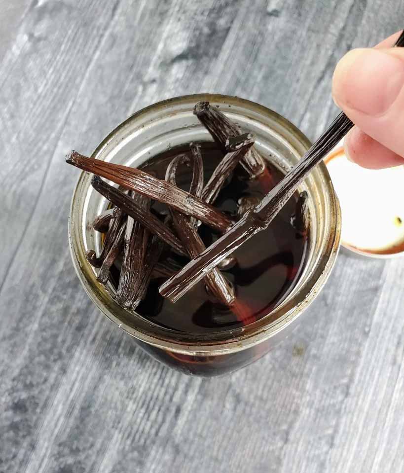 How to Make Vanilla Extract